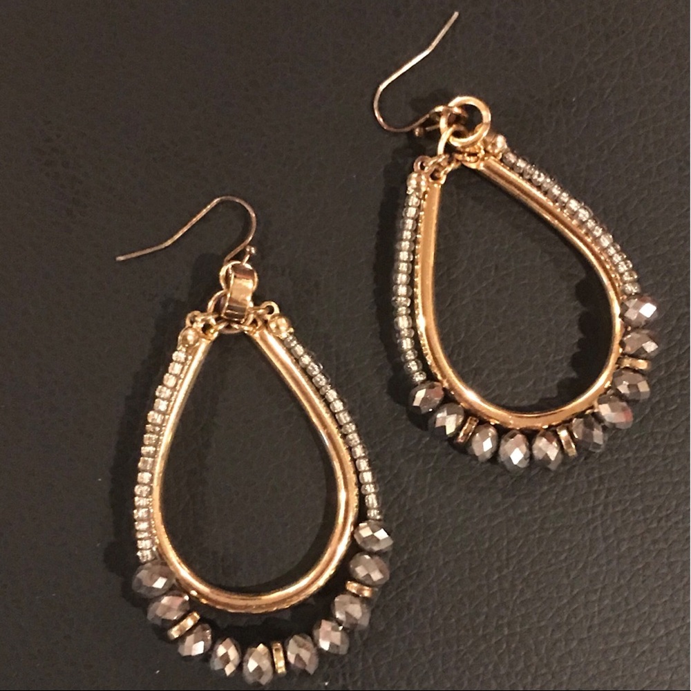 🔥 🔥 FINAL MARK DOWN‼️ Drop earrings  🌟💗💕💫